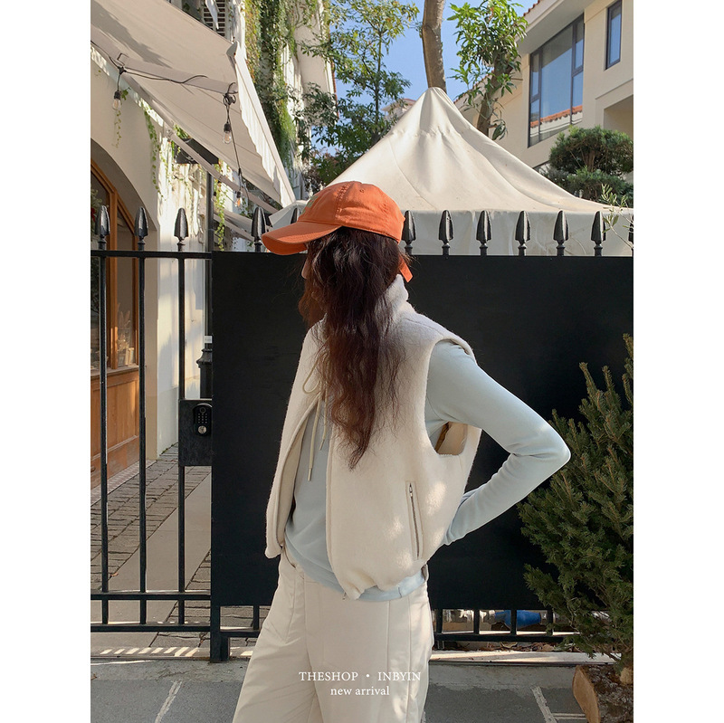 【No Returns or Exchanges】Korean Style Short down Vest Jacket for Women, Suitable for Petite Sizes, with Stand Collar and Sleeveless Design