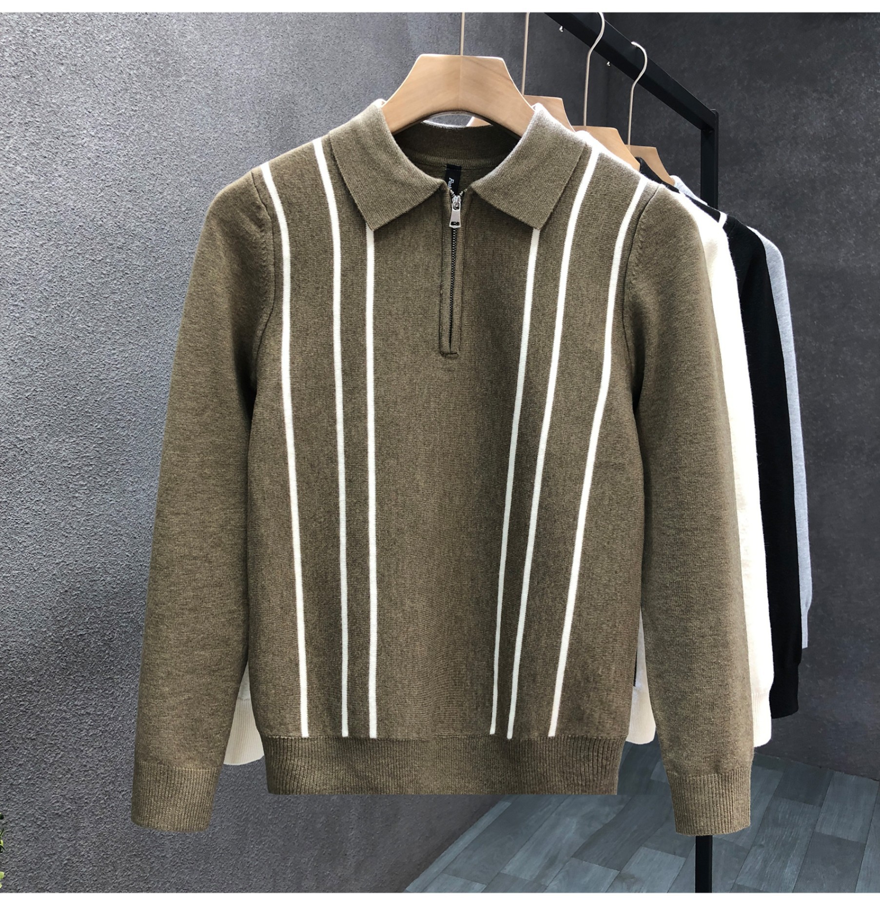 Maglione polo uomo slim fit con zip e design a righe_voghion.com