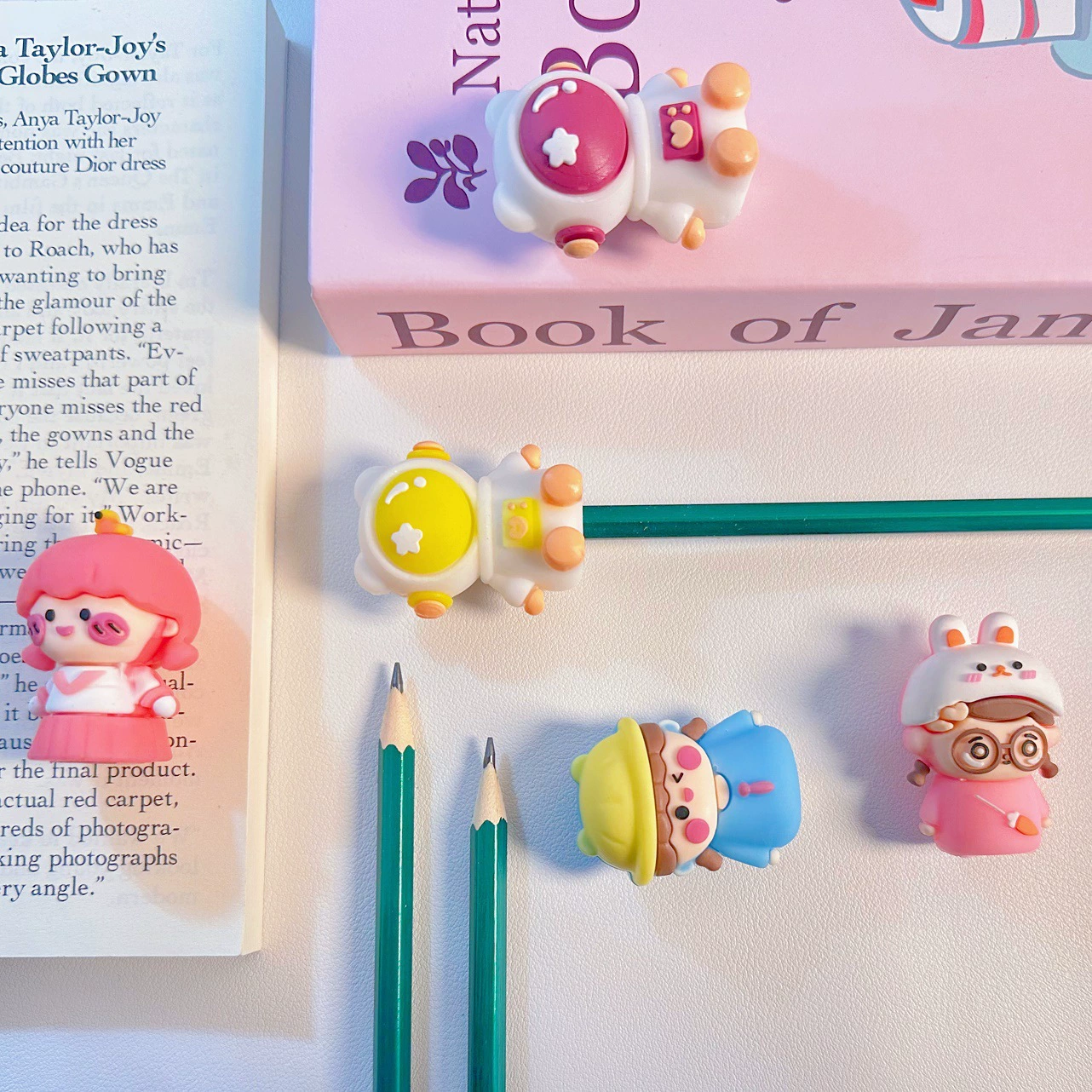 Cartoon silicone children's handheld sharpener