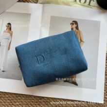�����e��ٛƷţ�л��y��ţ�����ڼt����ռ{��Ů����ɫ���e