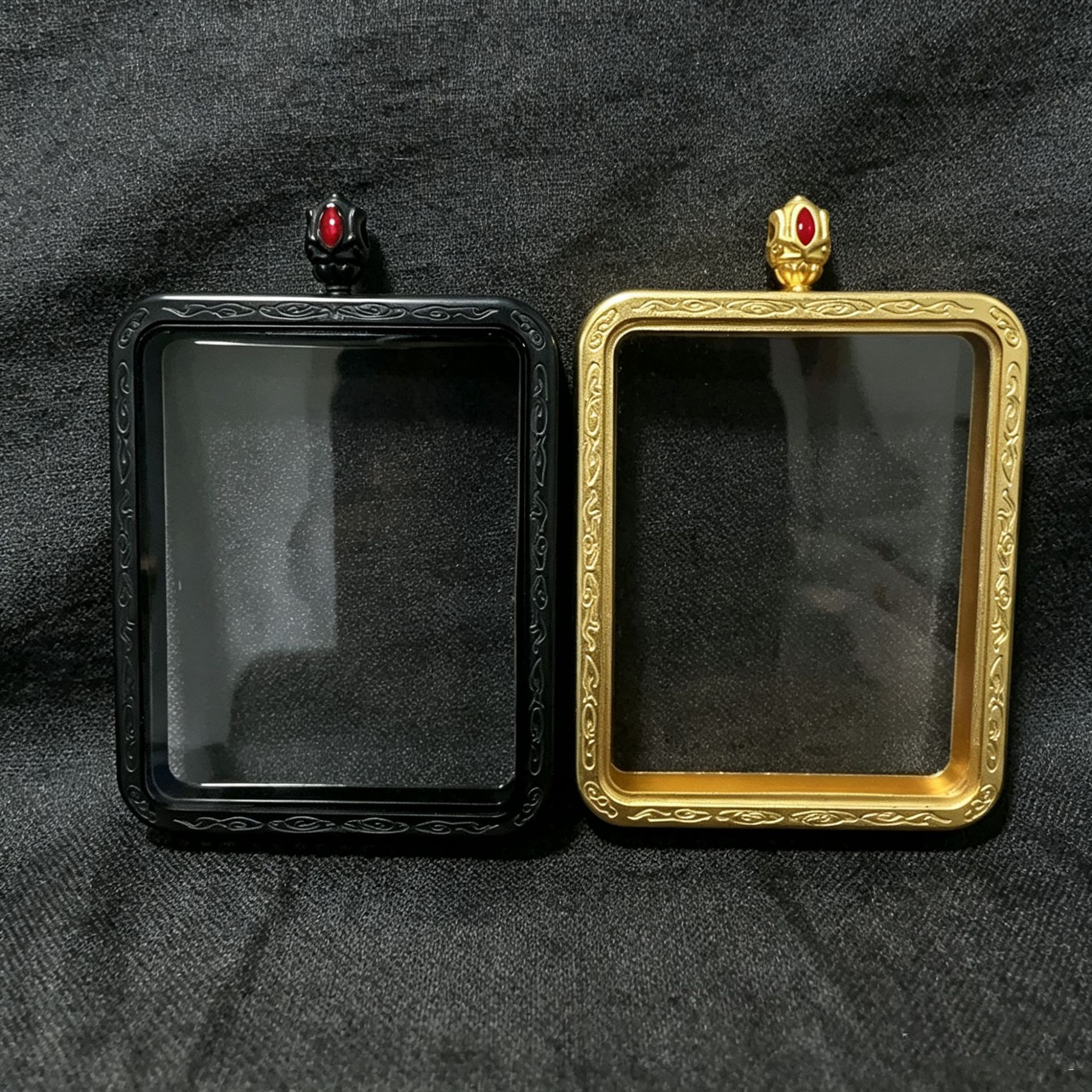 Double-sided embossed dragon Buddha amulet pendant, titanium steel pendant jewelry, gold-plated thangka box, empty box wholesale