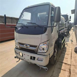 Foton mavi markalı 5-10 tonluq sanitariya, yol suvarma maşını.