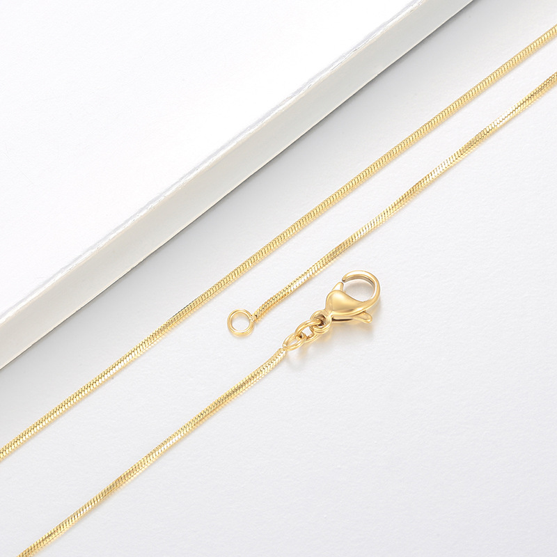 Xuping Europa y los Estados Unidos transfronterizos simple cadena de moda de acero inoxidable cadena de serpiente clásica diaria fácil collar al por mayor
