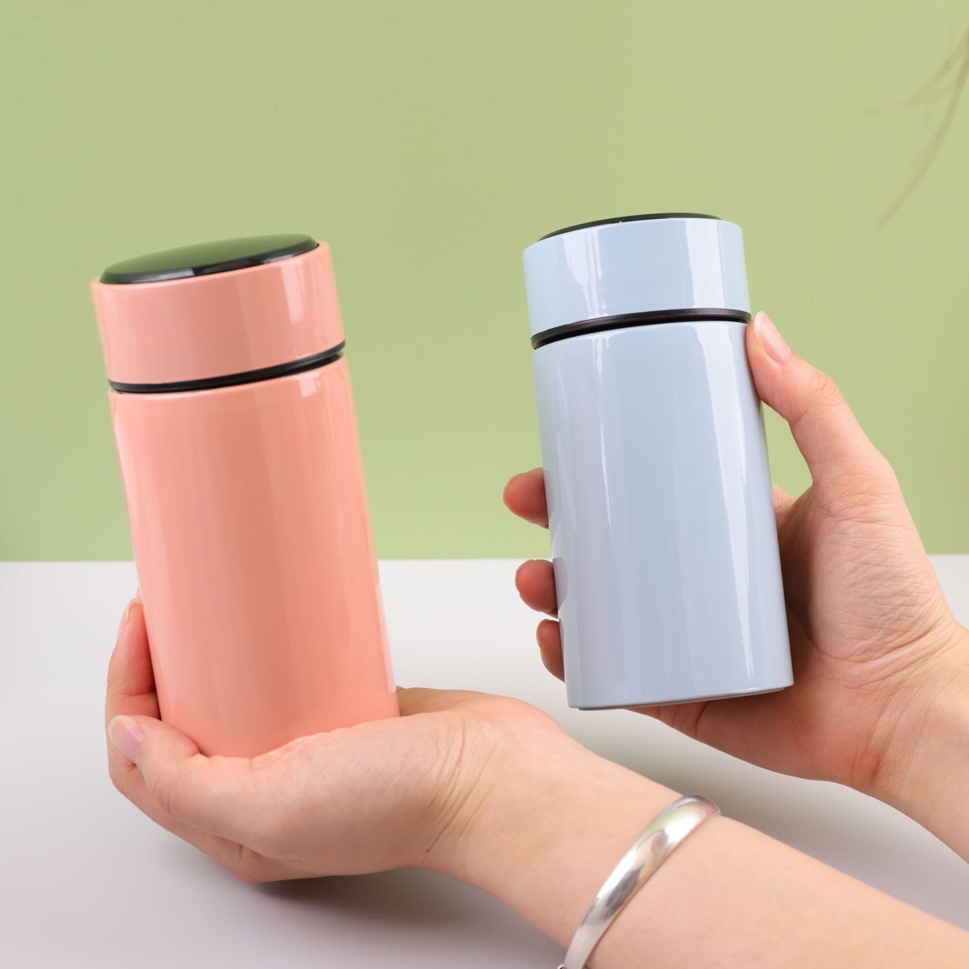 Taza de vacío de acero inoxidable transfronterizo mini taza de bolsillo estilo ins pantalla inteligente niños y niñas estudiante taza de agua regalo