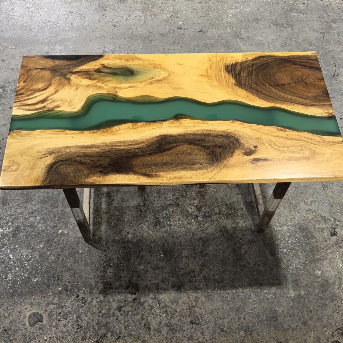 环氧树脂大板桌欧式茶几茶台河流树脂餐桌胡桃木实木大板书桌批发