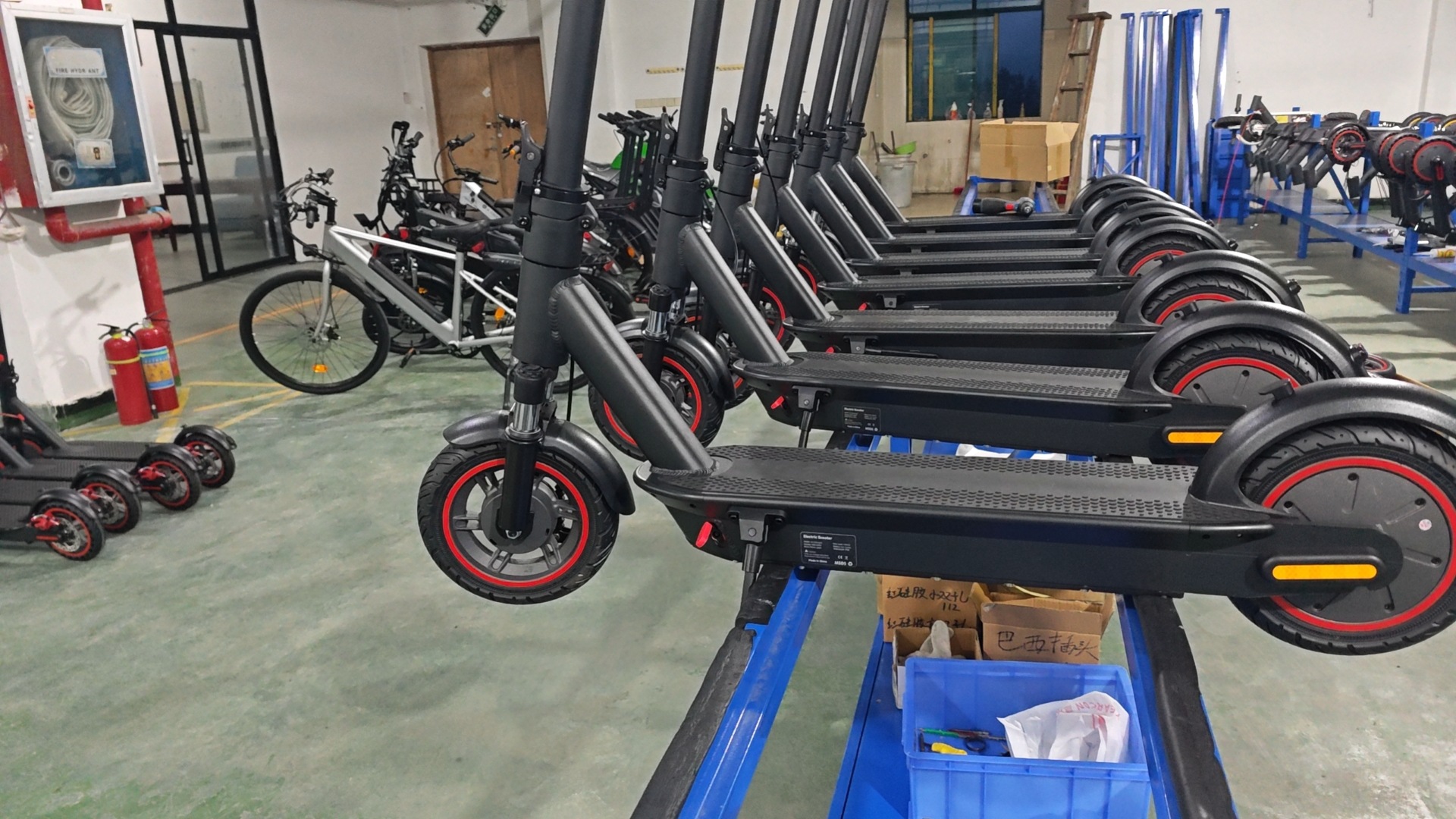 Electric Scooter Overseas Warehouse 10inch Anti-Flat Tire Led Adult Mobility Scooter Foldable Cross-Border Exclusive Supply