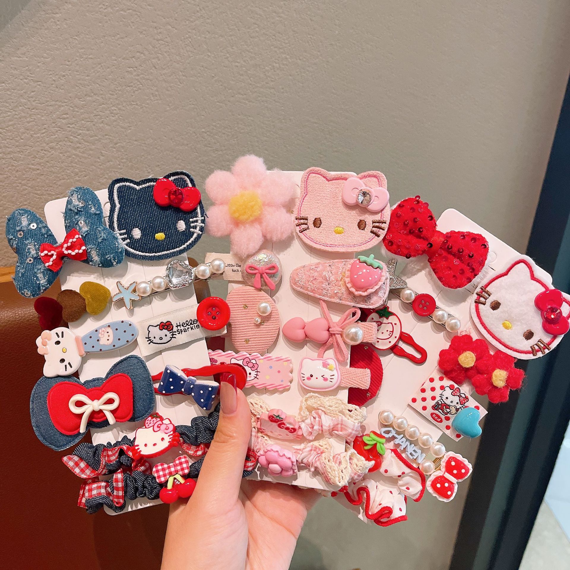Otoño y invierno nuevo clip de pelo de lana para niños adorables accesorios de pelo para niñas tarjetas de pelo para bebés clip de peluche