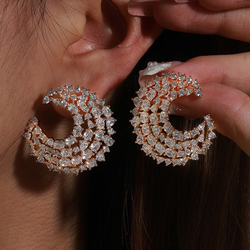 Xuping piedras preciosas artificiales de color bronce y diamante tipo C pendientes ligeros de lujo de alta calidad pendientes transfronterizos europeos y estadounidenses para mujeres