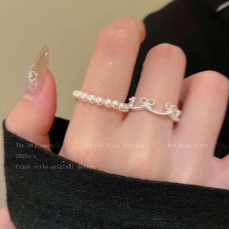 Graceful Pearl Bow Crown Ring For Women Vintage Style Statement_voghion.com