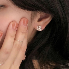 迈思卡S925银镂空花朵耳钉女小清新温柔小众设计简约甜美气质耳饰