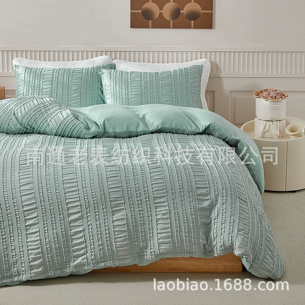 Cut-out pleated yarn-light green