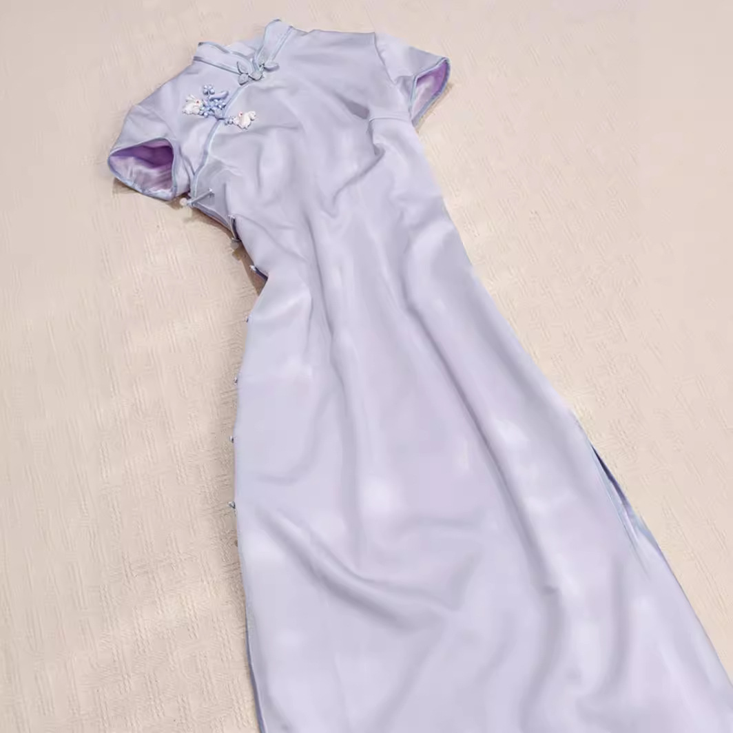 Đầm maxi nữ thắt eo phong cách Trung Hoa cải tiến, cổ khóa chéo, tay ngắn, họa tiết hoa tím khoai môn — Màu tím