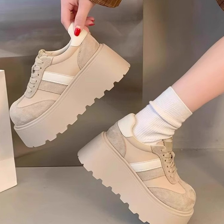 Cuero esmerilado 7cm de espesor zapatos de entrenamiento de mujeres otoño 2026 nuevo estilo retro skate casuales zapatos muffin de altura image 4
