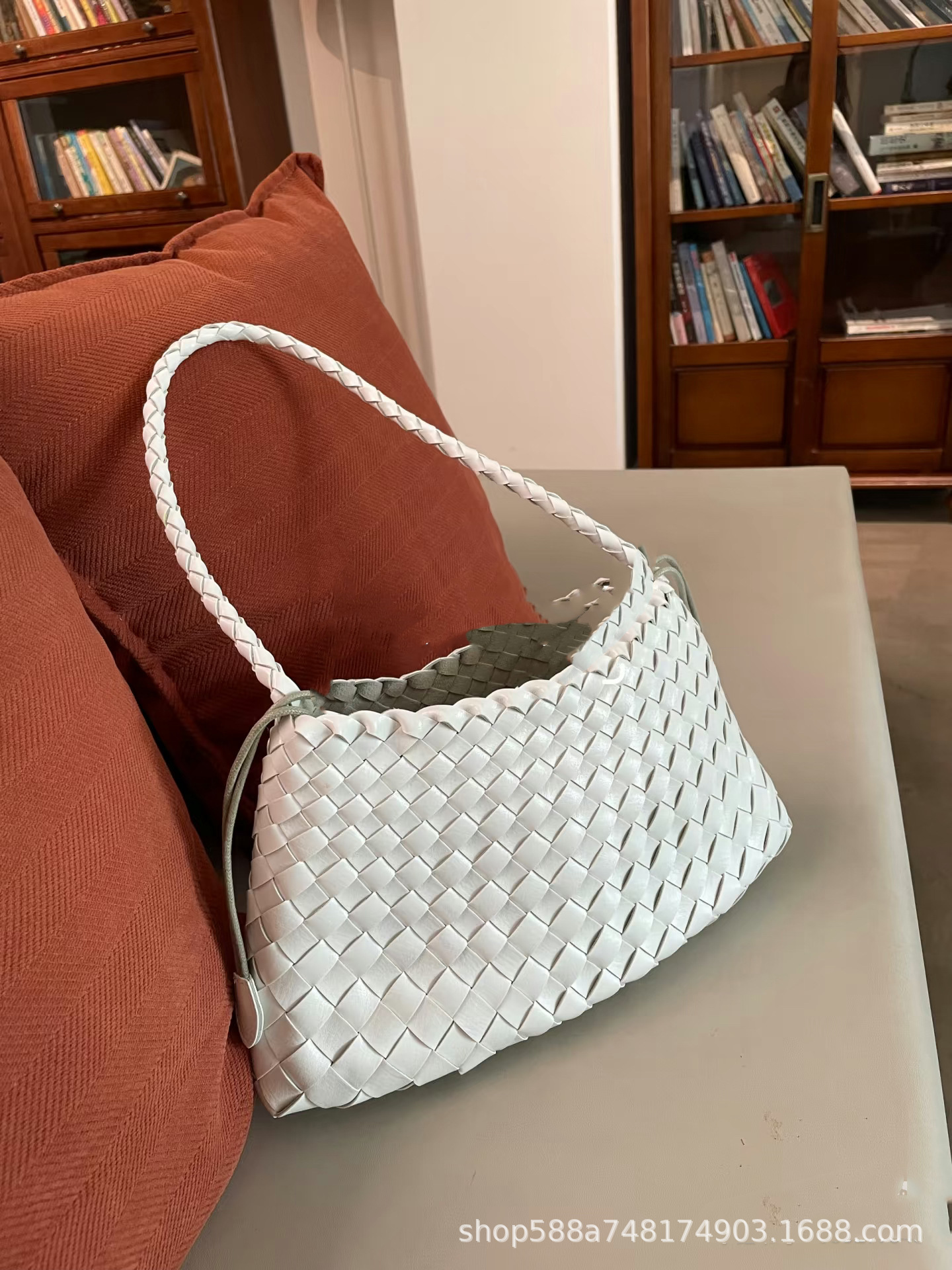 French Vintage Genuine Leather Hand-Woven Dumpling Bag Women's Luxury Niche Retro Underarm Bag Shoulder Handbag - Thumbnail 8