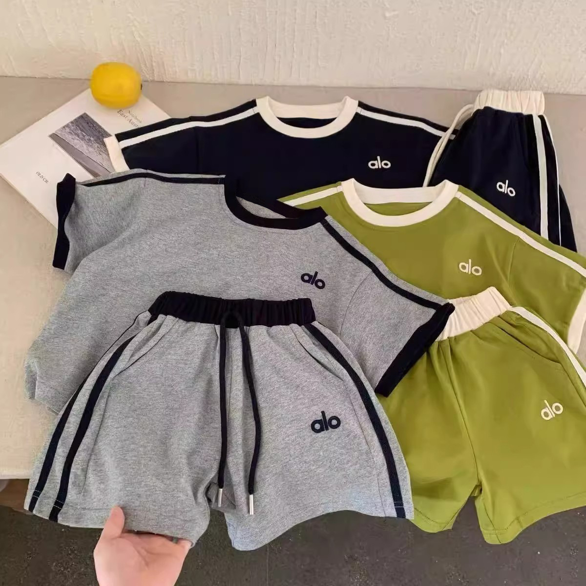 Children's Short-Sleeved Suit 2025 Summer Embroidered Trendy Brand for Boys and Girls, Pure Cotton T-Shirt and Shorts Two-Piece Set for Small and Medium-Sized Kidsren