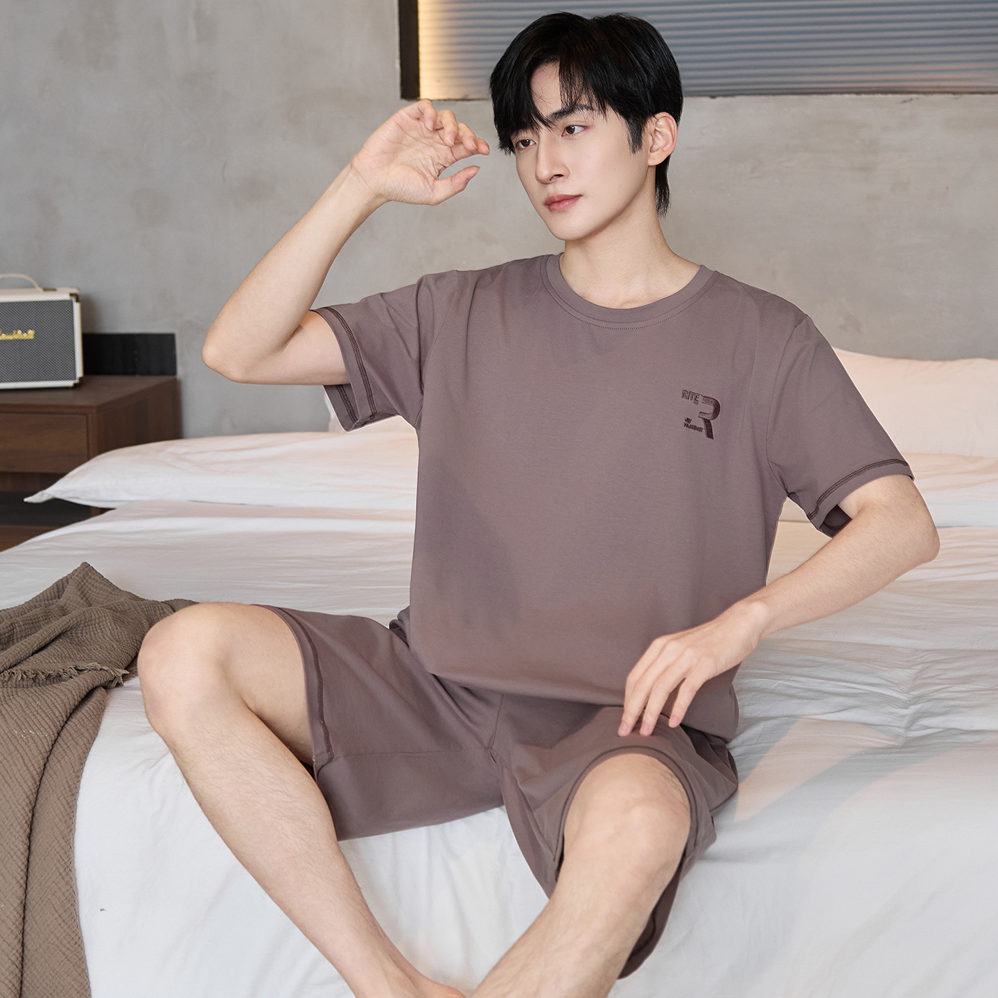 100% 純綿パジャマ男性半袖夏の薄いタイプの青少年カジュアルでゆったりした綿100% の家庭服セット
