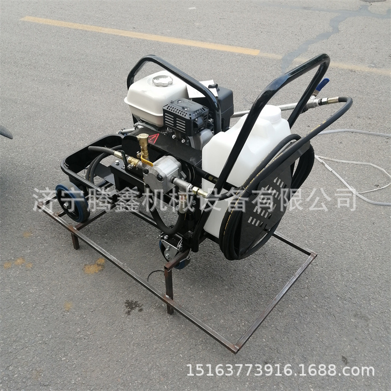 喷淋式洒布机 老旧道路路面坑槽养护修复 手推式乳化沥青洒布机