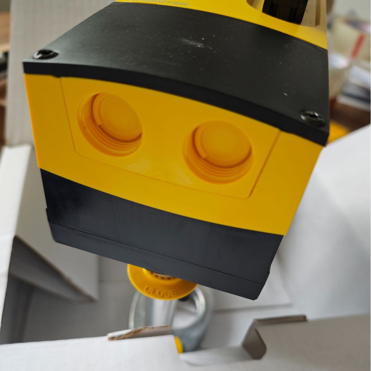 瑞士sauter-controls 温度传感器、控制器、执行器 VUG025F304