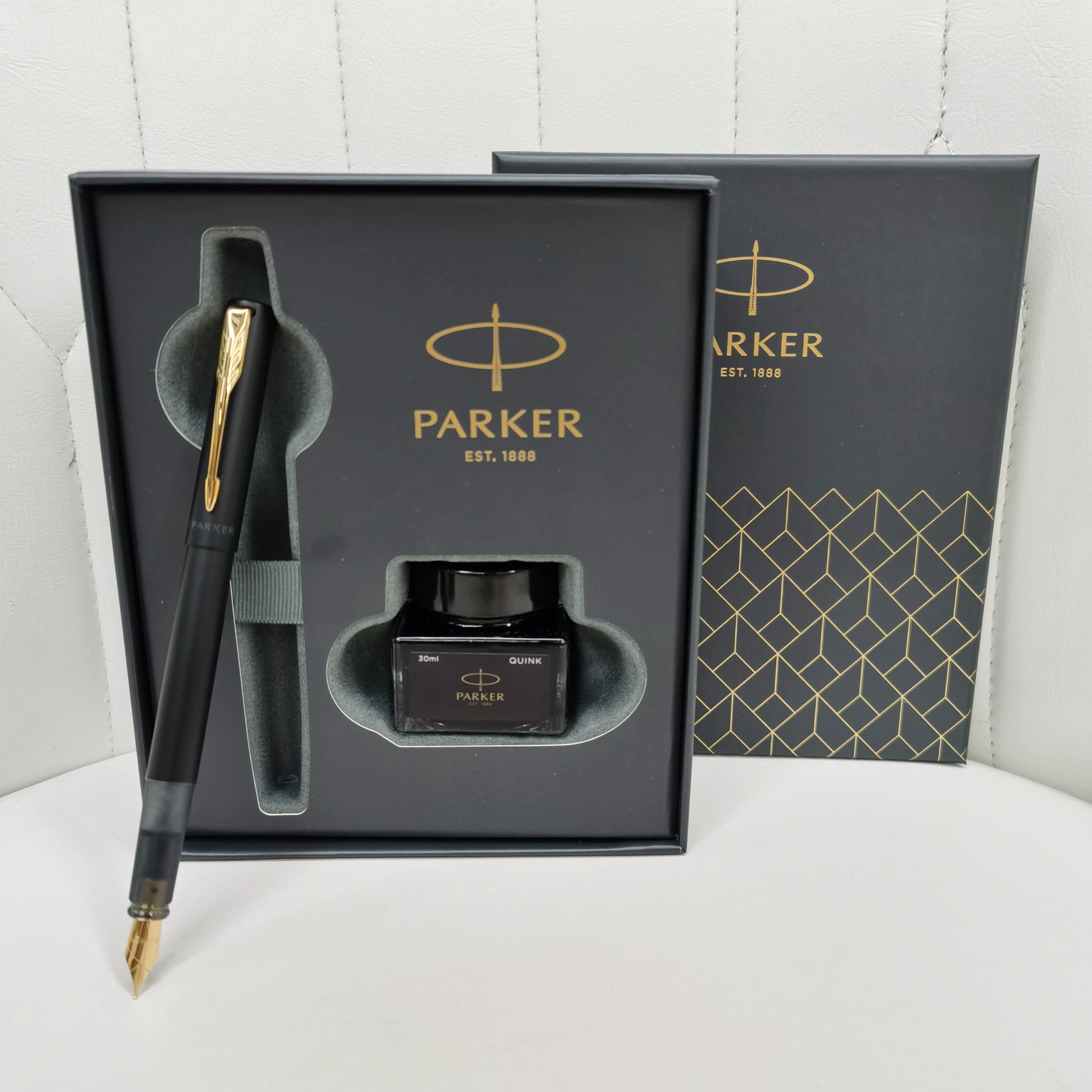 Ink for elementary school students, rollerball pen engraved, gift box, business version