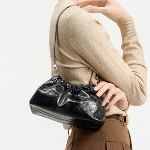 녶��ް�����ϞƤ朗l��Ƥ�μ��ͨ�ڸ߼��Еr�аٴ�Ůʿб���