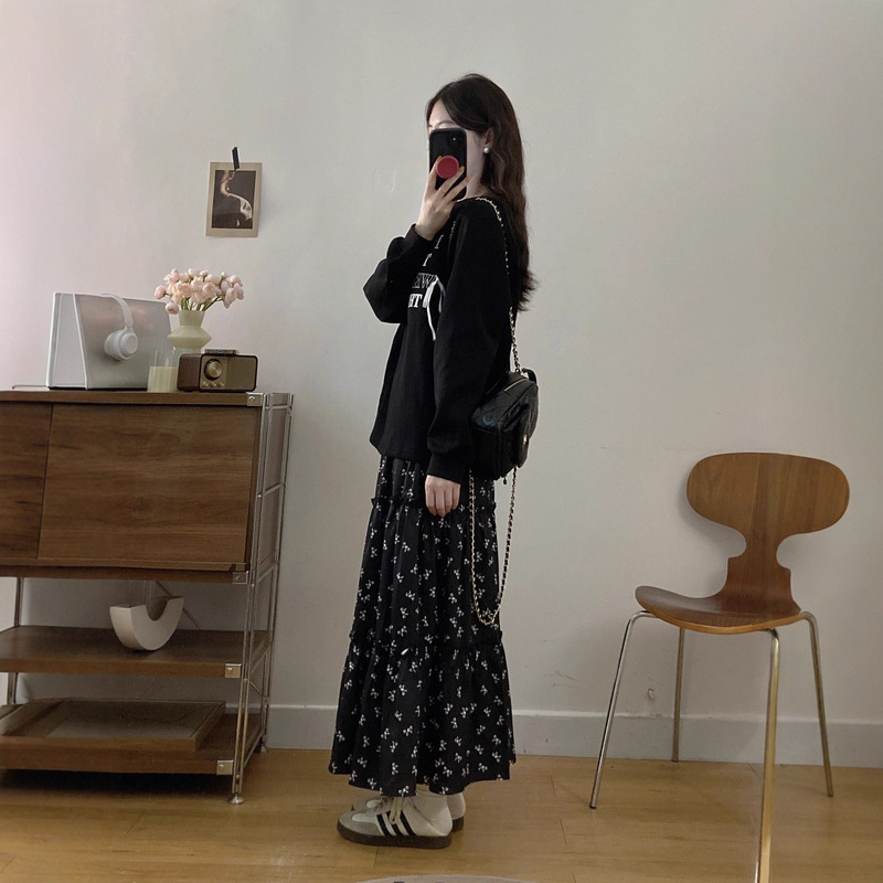 法式字母印花蝴蝶结卫衣+百搭碎花半身长裙女秋季遮肉显瘦两件套|undefined