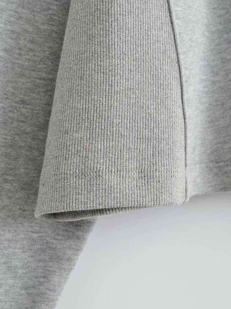 spotted gray sweatshirt NSAM42193