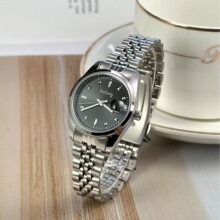 ����Ůʿ�ֱ���������ɭϵС�ɾ���ʱ�������ִ�Ů������ѹ���̻�