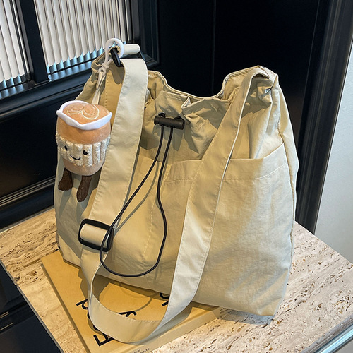 Nylon fabric women's tote bag, large capacity, suitable for summer, crossbody 2024 new model, versatile shoulder bag for school and commuting