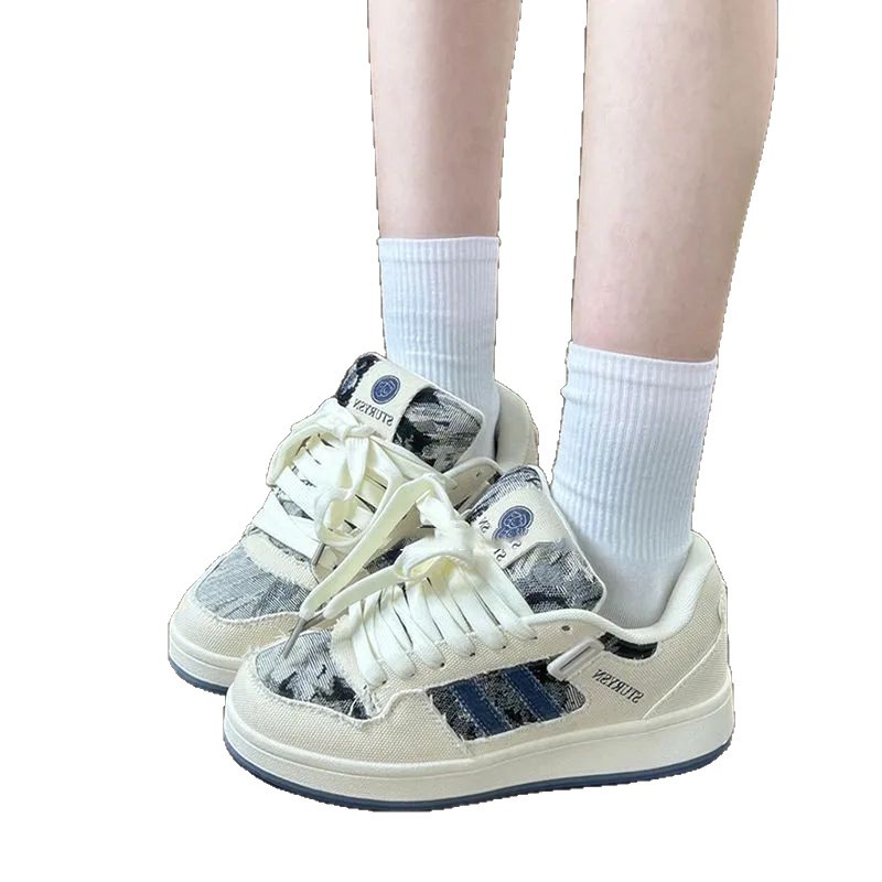 Zapatos de pan para mujeres in tide2025 otoño nuevo denim retro versátil zapatos de skate casuales de moda para mujeres color