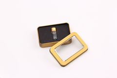 Metal Box for Data Line and USB Flash Drive, Colorful Open Window Metal Rectangle Tin Box, Medal Box Packaging