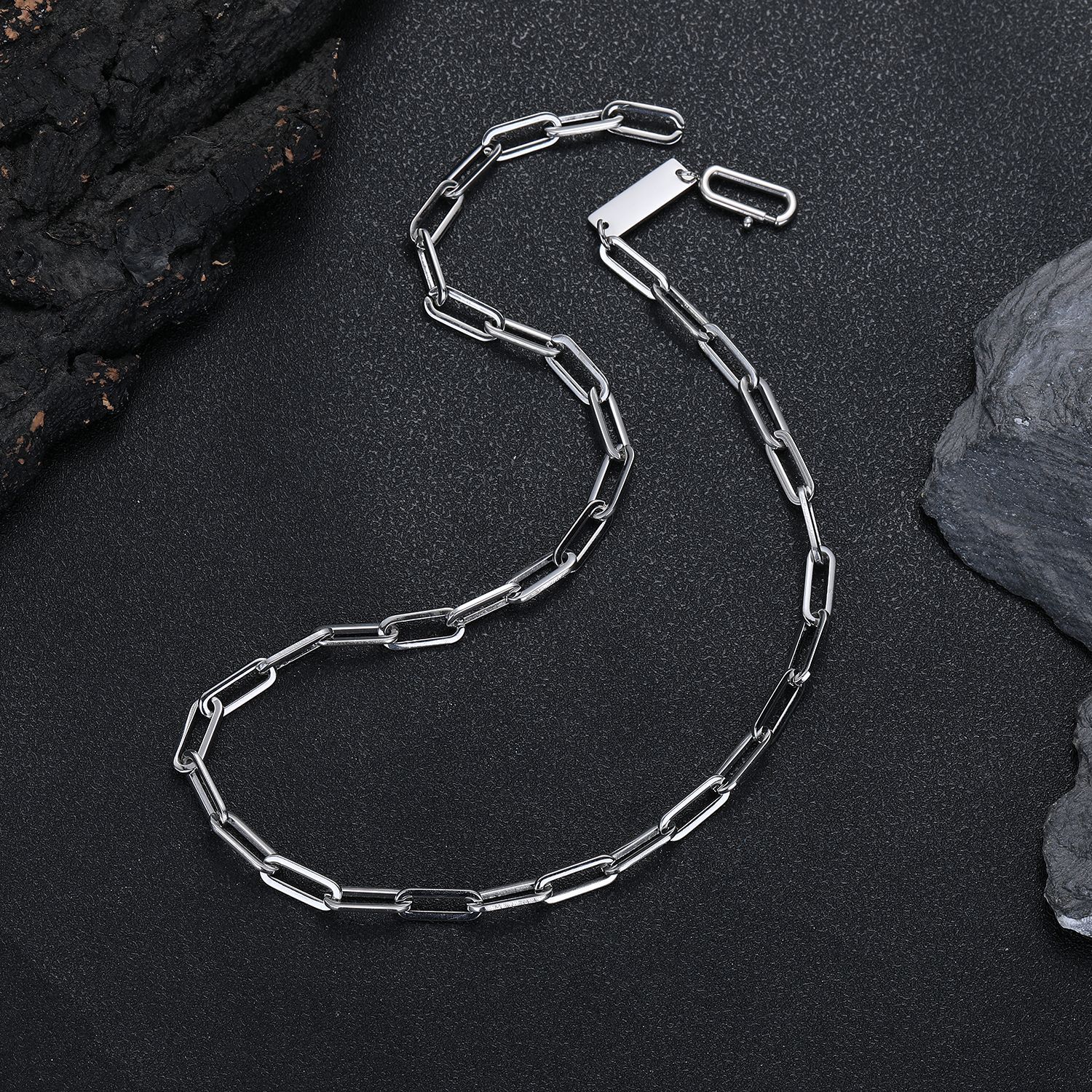 Schlichte, ineinandergreifende Kette, farbechtes Handaccessoire, Unisex-Accessoire_voghion.com