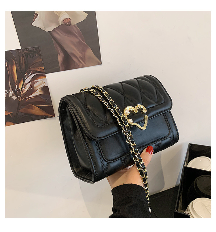 Wholesale Heart-shaped Buckle Messenger Shoulder Small Square Bag Nihaojewelry display picture 6