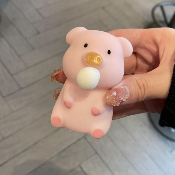 Decompression bubble spitting pig decompression pinch music squeeze bubble spitting toy TPR decompression vent doll artifact wholesale