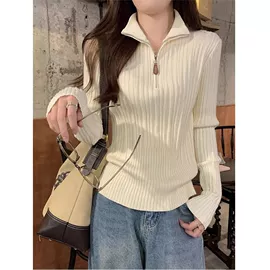 女式针织衫;毛衣;半身裙