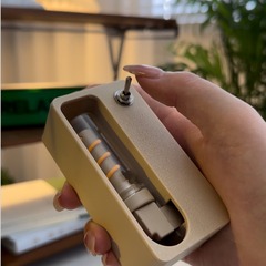 創意的な機械の磁気は小さい夜の明かりのデスクトップを吸います。