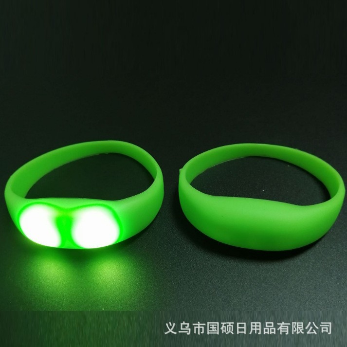 Pulseras luminosas controladas por voz Reunión Anual de Empresas Lotería Control de voz Respuesta Pulseras de teclas luminosas Concert Atmosfera de bar