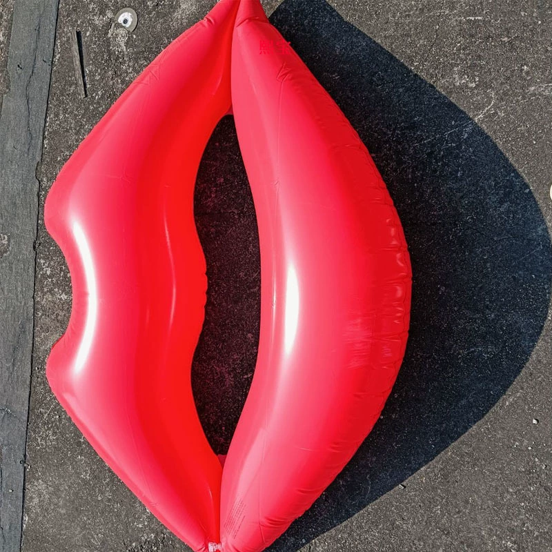 Производитель предлагает индивидуальные надувные ПВХ-поплавки специальной формы с чувственными губами, высокое качество и доступная цена.