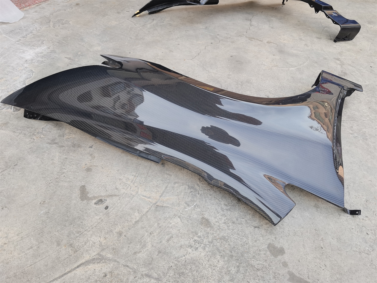 Suitable for Honda Civic FD2 fender modification with open hole wide body lightweight carbon fiber heat dissipation fender
