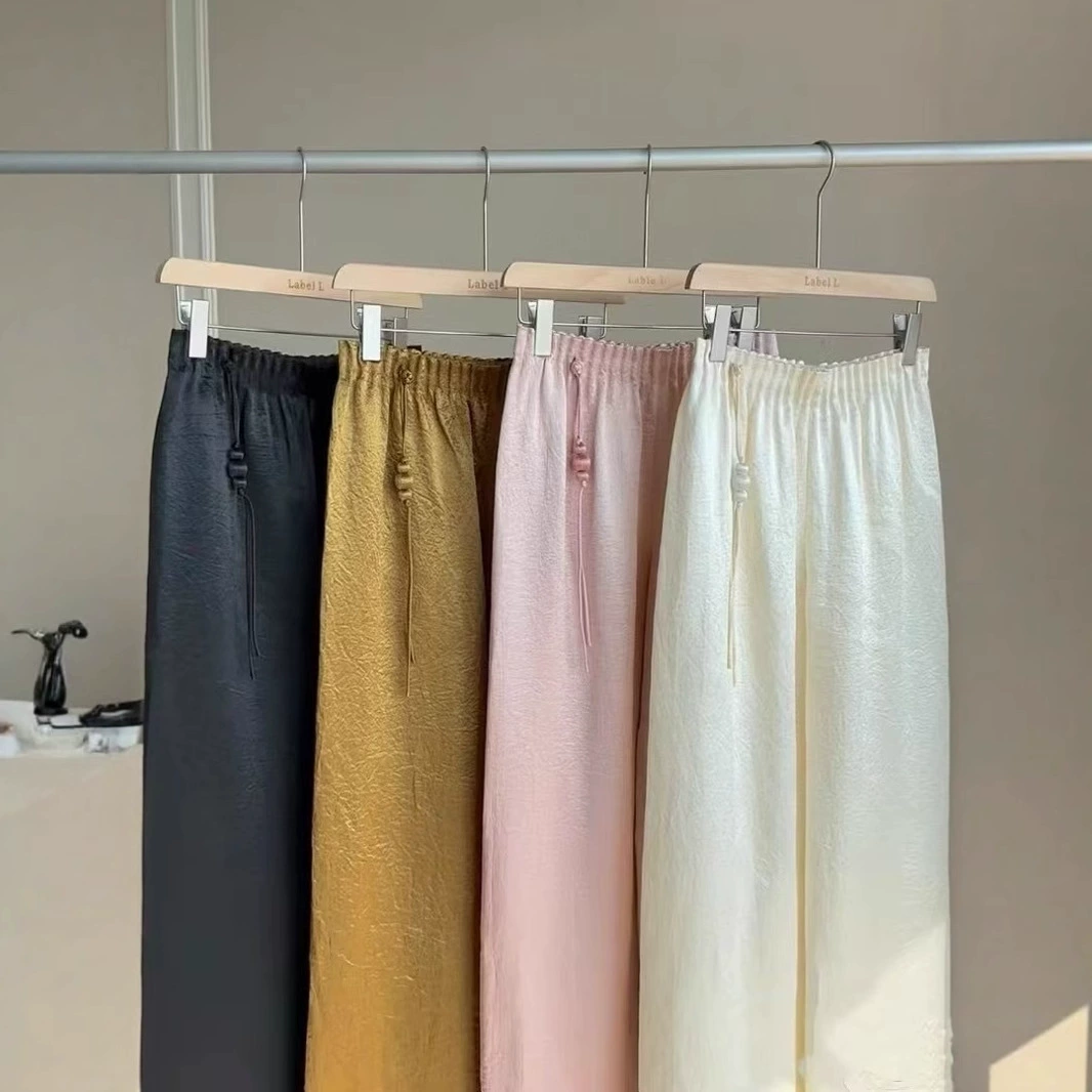Retro fashionable trousers, elastic waist
