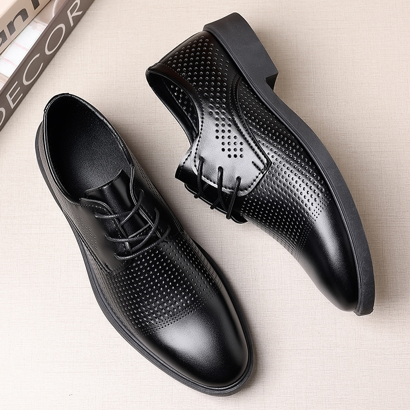Verano plástico hueco británico casual de negocios zapatos de cuero zapatos de hombre aumentan la altura de los zapatos al por mayor zapatos casuales trajes