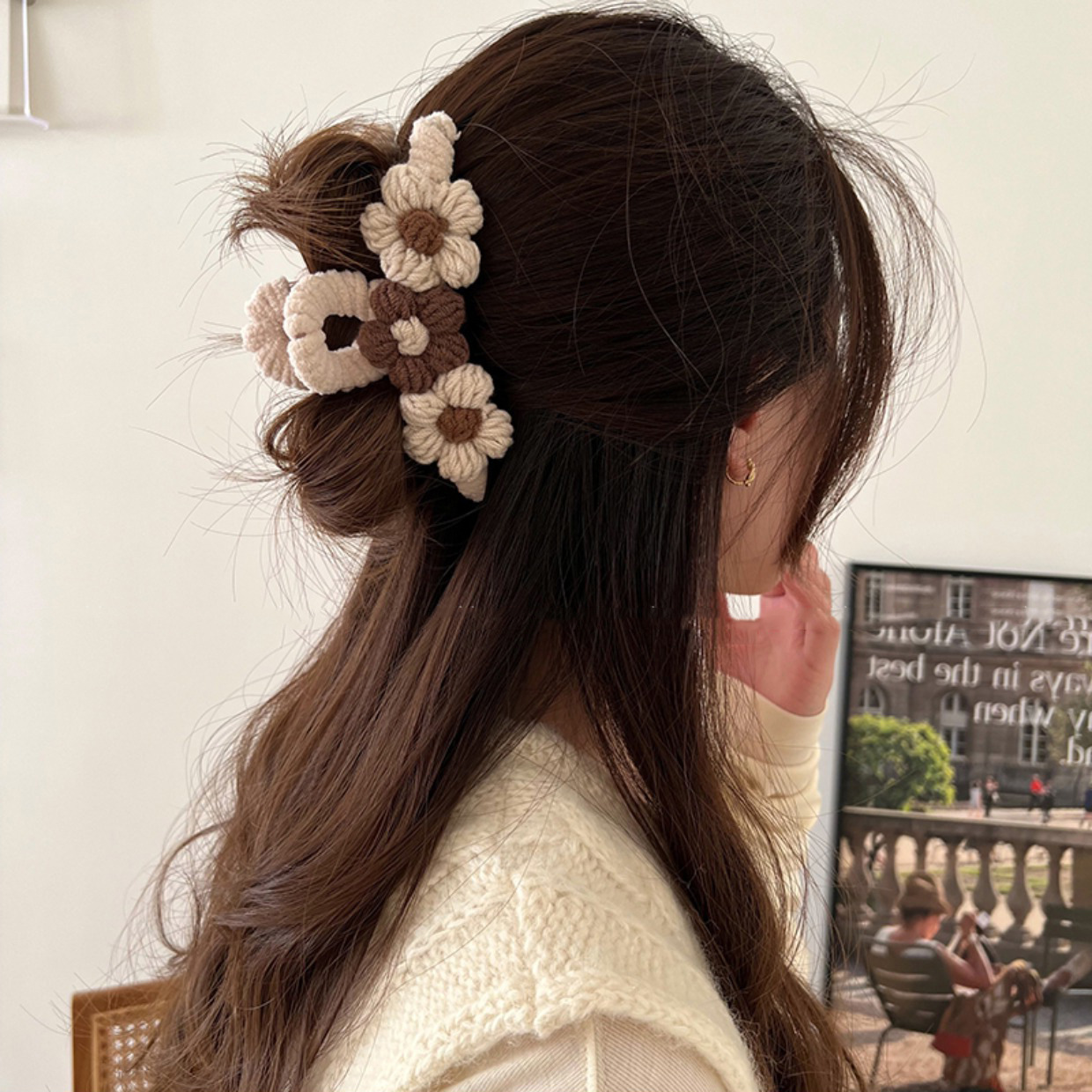 Vintage Style Flower Yarn Hair Claws display picture 1
