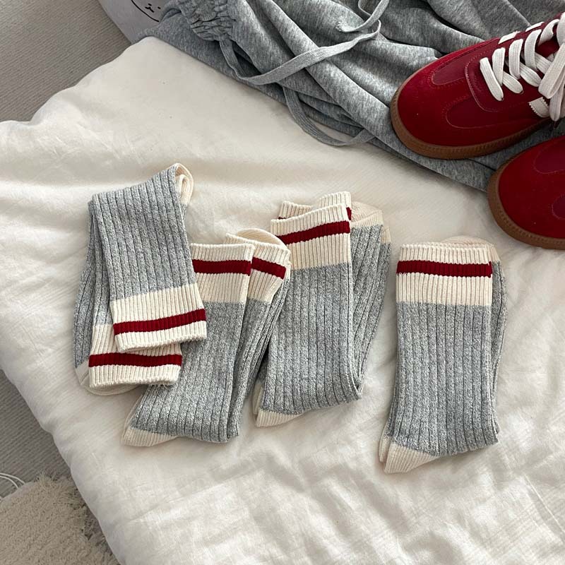 Femmes Décontractée Style Simple Bloc De Couleur Bande Coton Crew Socks Une Paire display picture 2