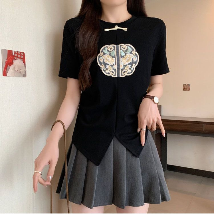 2024 Summer Embroidered Split Short Sleeve Design T-shirt New Chinese style High end Bottom Top_voghion.com