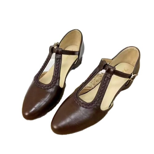 French-style vintage leather hollow-out pumps, small leather shoes, summer new arrival—soft leather pointed-toe cross-strap closed-toe sandals for women