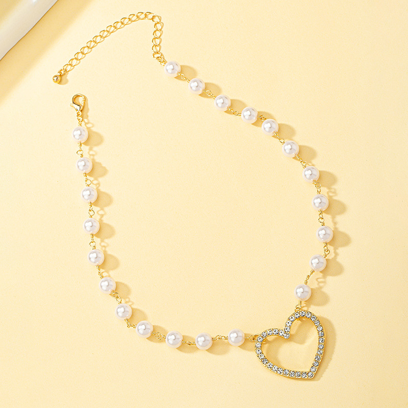 Simple Style Heart Shape Alloy Patchwork Pendant Necklace display picture 3