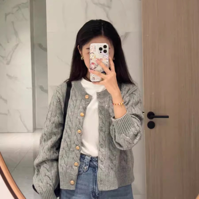 灰色麻花毛衣外套女春秋季2025新款感慵懒风短款针织开衫上衣|undefined
