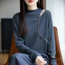 轻奢高级感镂空烫钻半高领针织衫女秋冬新款时尚显瘦薄毛衣打底衫