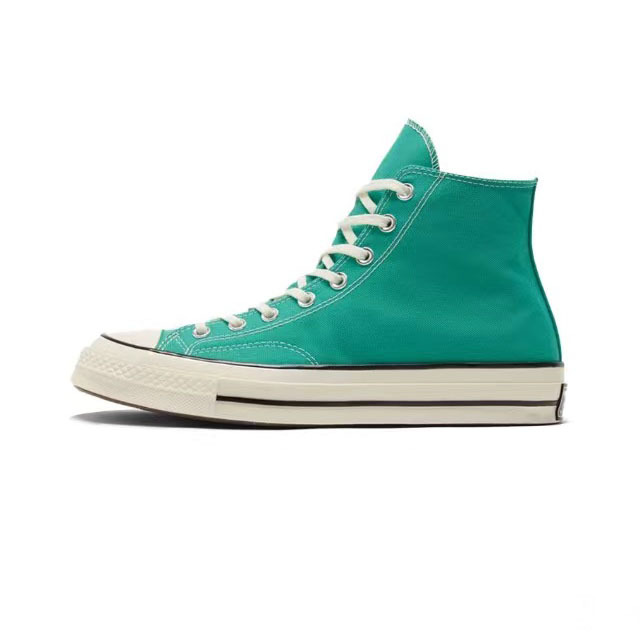 티파니 그린 (1 야드 더 큰) 분기 별 폭발