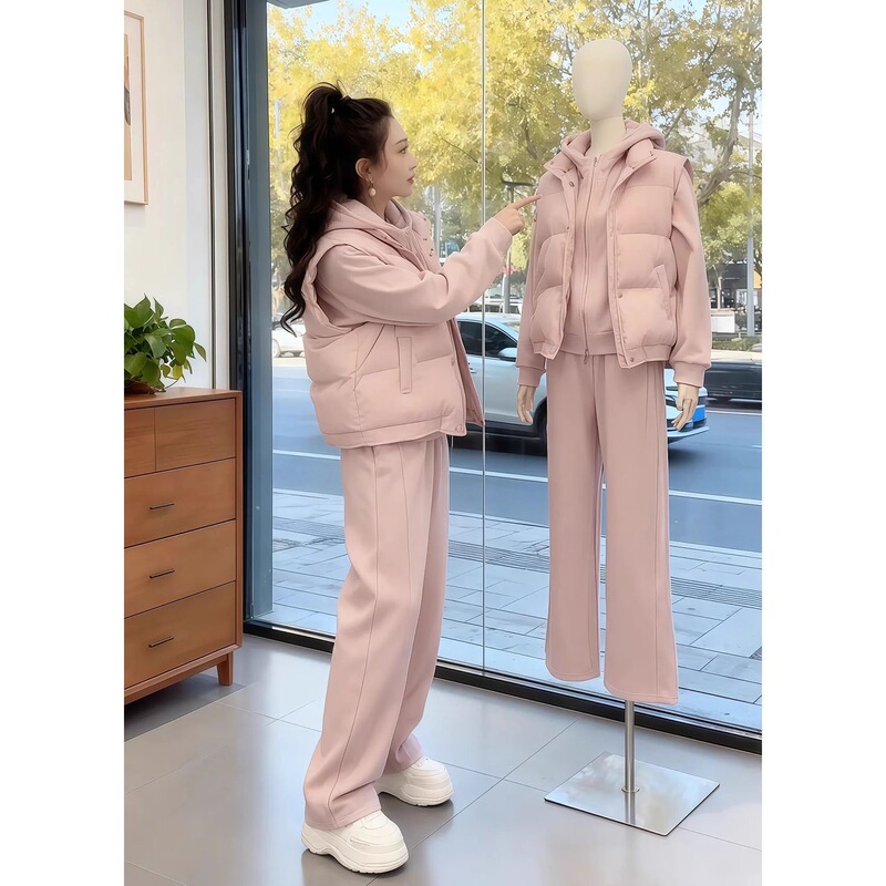 2025 New Autumn and Winter Girls' Sports Three-Piece Set, Fashionable Zipper Hooded Top, Warm Cotton Vest, Sweatpants 2025 New Autumn and Winter Girls' Sports Three-Piece Set, Fashionable Zipper Hooded Top, Warm Cotton Vest, Sweatpants