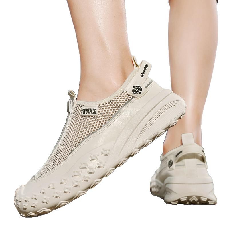Una pieza de verano nuevos zapatos de río arriba, zapatos de vadeo, zapatos de red grandes de secado rápido, zapatos de hombre, zapatos deportivos de malla transpirables huecos, hombres